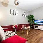 Le Red St Leon : Lit Queen Size * Wifi * Ideal Couple