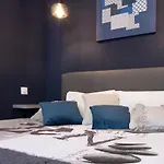 Le Red St Leon : Lit Queen Size * Wifi * Ideal Couple Apartment *