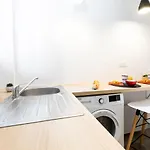 Le Red St Leon : Lit Queen Size * Wifi * Ideal Couple Apartment *