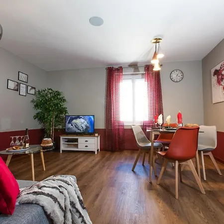 Le Red St Leon : Lit Queen Size * Wifi * Ideal Couple * كولمار