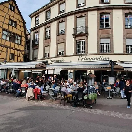 Le Red St Leon : Lit Queen Size * Wifi * Ideal Couple *